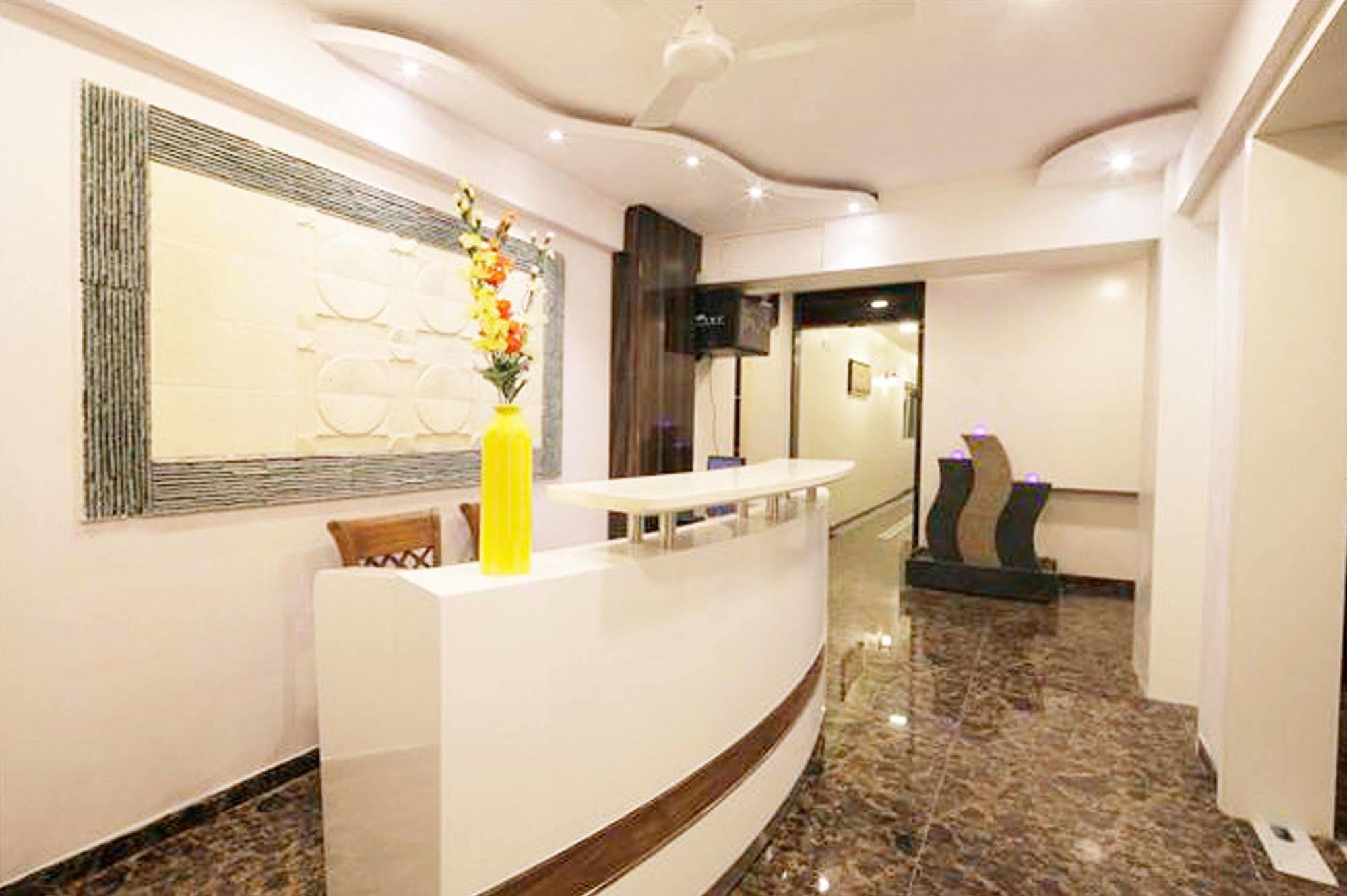 Hotel Fabexpress Annex Executive Andheri East Mumbai Exterior foto