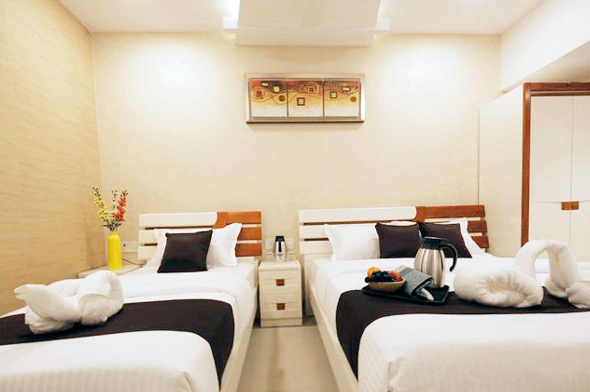Hotel Fabexpress Annex Executive Andheri East Mumbai Exterior foto